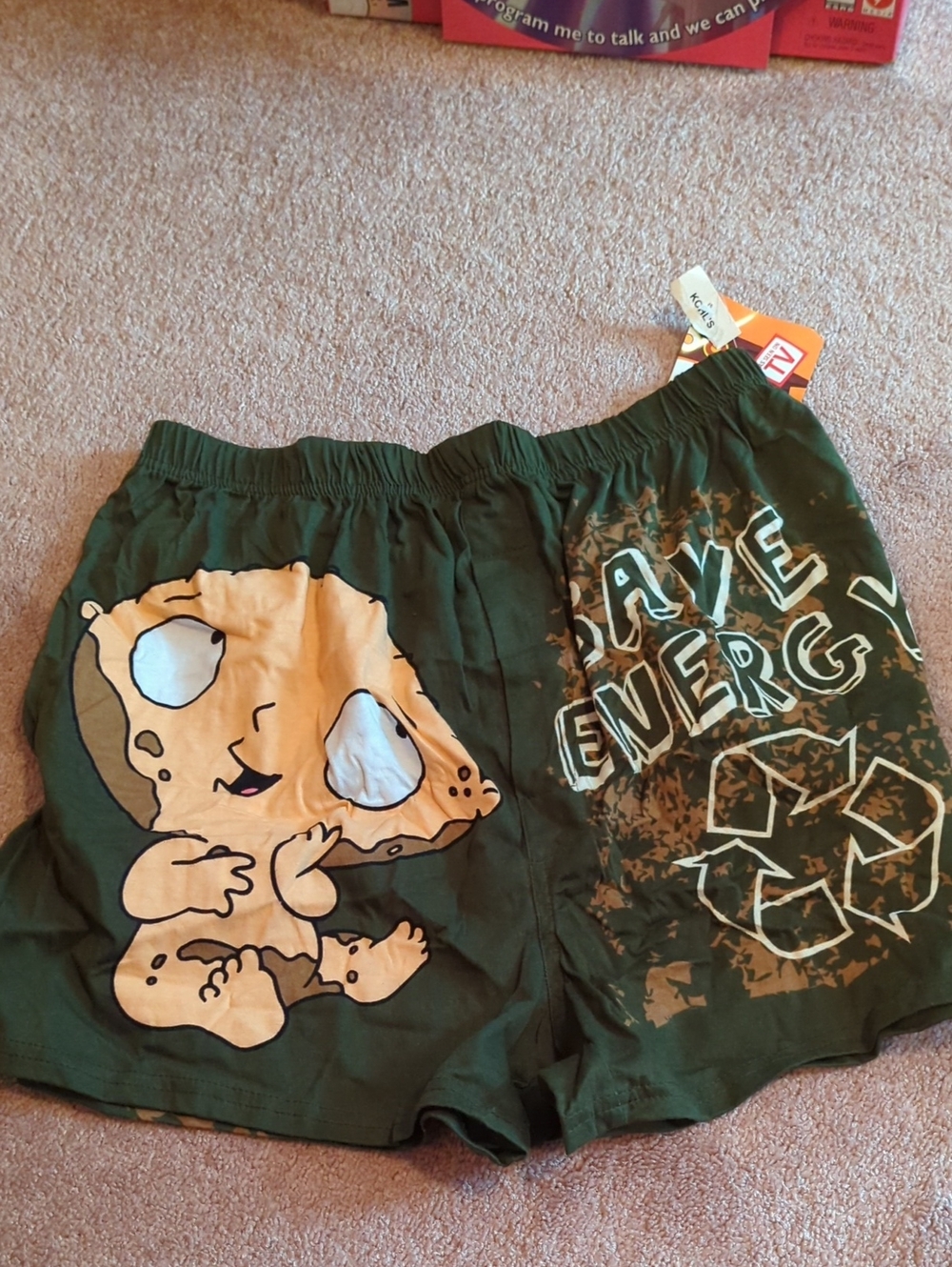 Men's Family Guy Dk Green Graphic Shorts with Cute Character. L Tall. New. 36-38